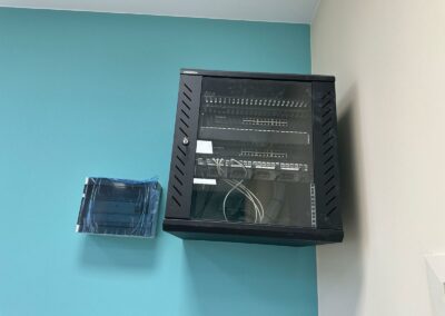 Travaux d’électricité dans un établissement scolaire